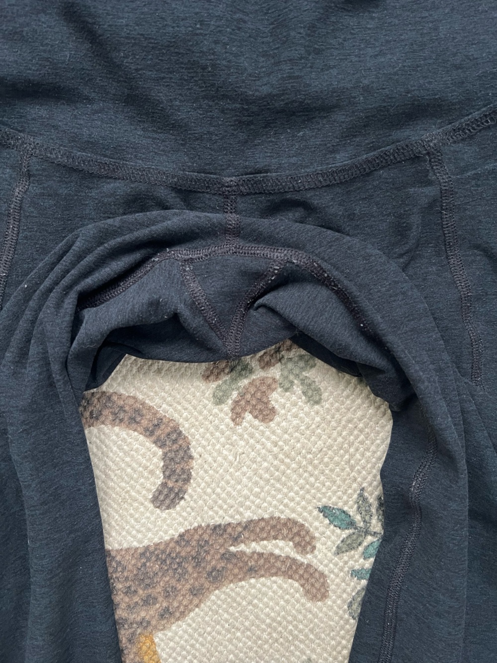 Beyond the Bump Black Spacedye Maternity Leggings with Pockets size medium - Picture 5 of 5